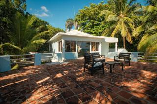 The SeaDog Inn-Oceanfront Villa - 5