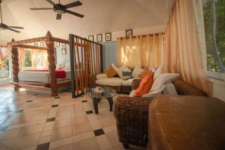 The SeaDog Inn-Oceanfront Villa - 4