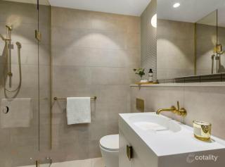 Luxury 2B2B Apartment Sky One Box Hill - 5