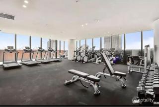 Luxury 2B2B Apartment Sky One Box Hill - 2