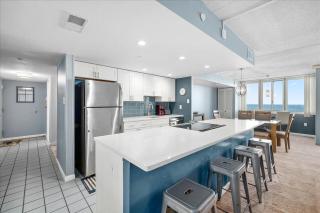 Direct Ocean Front 3 Bedroom Condo in Quay with Indoor & Outdoor Pools! - 1