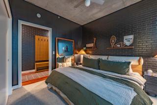 River Run Retreat 7 Night Minimum - 1