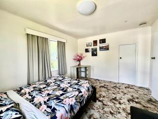 Entire House in Mt Wellington, Central Auckland - 2