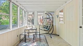 Walk to the Lake Firepit and Sunroom Tomhickon - 7
