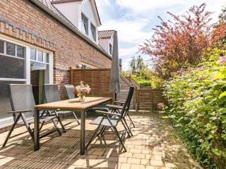 Holiday home in Greetsiel with barbecue - 8