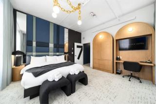 Symons Block Suite 7 - 9