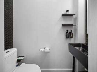 Symons Block Suite 8 - 4