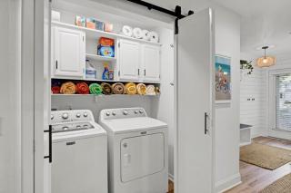 Its Hugo Cottage - 1