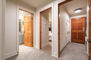 Arrowhead Point 2 by Outpost Whistler - 2