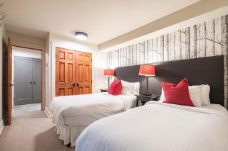 Arrowhead Point 2 by Outpost Whistler - 1