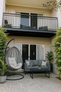 Luxurious apartment- pool- spa- walk to foreshore and town centre - 4