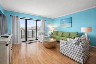 Amazing 2 Bedroom Royal Hawaiian Condo with Outdoor & Indoor Pool! - 9