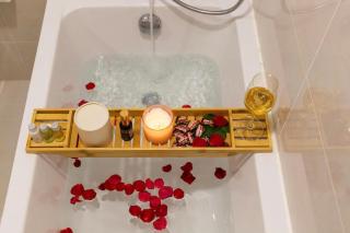 Eco Green Saigon Luxury Apartment - 1