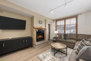 Upgraded Zephyr Mountain Lodge Condo with Continental Divide Views Close to Mountain condo - 7