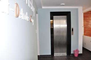 Room 2-Beautiful Studio w Rooftop & balcony - 3