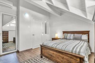 Signature Stay at the Fern - 5