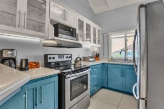 Signature Stay at the Fern - 4