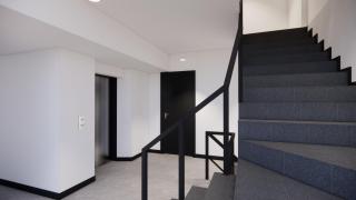 Holmes Pranakorn - 1