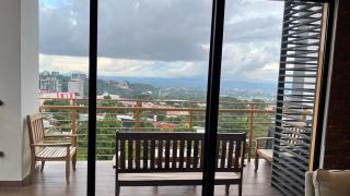 Stylish Stay with Stunning Views - 8