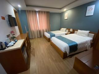 New Merry Hotel And Spa - 8