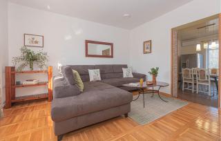 Three-Bedroom Apartment Dubrava With An Outdoor Swimming Pool 09 - 5