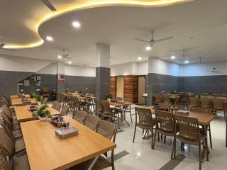 Hotel Golden Hills - 1