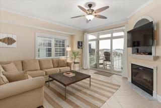 3 Bedroom Ocean Block Condo at Seaside Retreat just Steps from the Beach! - 9