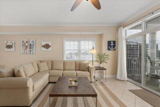 3 Bedroom Ocean Block Condo at Seaside Retreat just Steps from the Beach! - 8