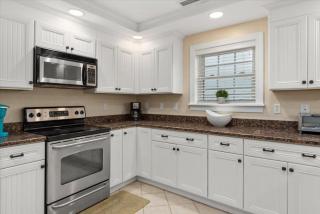 3 Bedroom Ocean Block Condo at Seaside Retreat just Steps from the Beach! - 1