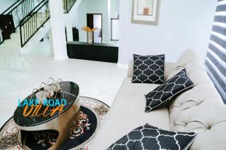 Lake Road Villa - Solar Power & Starlink Internet - 8