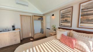 Chic Luxury Cabin - 5