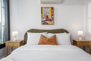 Sunrise River View 2BR CBD Apartment, Free Parking, Family & Work Friendly - 1