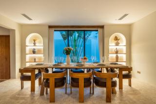 4BR Villa with Lush Tropical Views Canggu - Canggu - 9