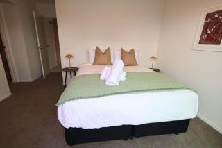 Stylish City Apartment Near Te Kaha - 3