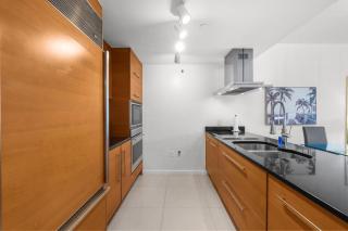 Brickell 35th Floor Residence with Saltwater Pool 5-Star Amenities - 3