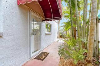 7660 Ridgewood Ave - 2