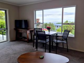 Centrally located Hilltop Apartment - 5