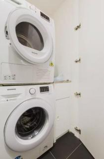 Paris End Parking Free Trams Chinatown - 4