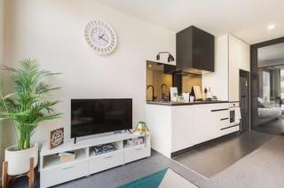 Paris End Parking Free Trams Chinatown - 2