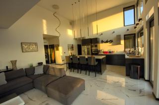 House California - 5