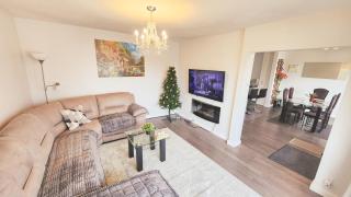 Richview Gardens Suite, 3-bdr - 7