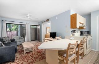 First Floor 2 Bedroom Condo with Private Courtyard & Outdoor Pool! - 2