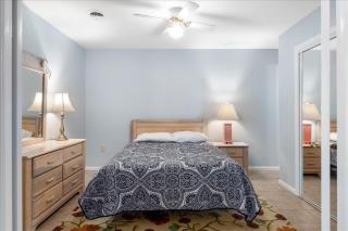 First Floor 2 Bedroom Condo with Private Courtyard & Outdoor Pool! - 1
