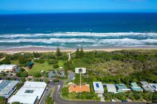 Beach Vibes Peregian Beach-Pet Friendly Beachfront - Peregian Beach - 7