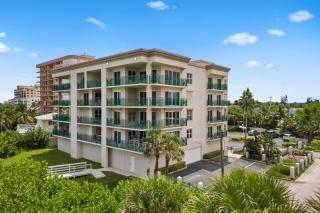 Flores Ocean Suites 402 - 2