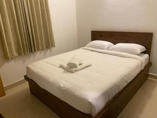 Le Poshe Luxury - TIE - 5