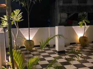 Le Poshe Luxury - TIE - 2