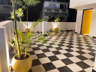 Le Poshe Luxury - TIE - 1