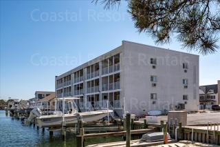 Beautiful Canal Views from this Cozy 2 Bedroom Condo! - 2