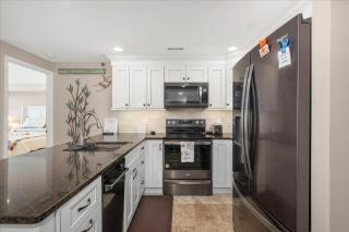 Gorgeous 3 Bedroom Ocean Front Condo in Sandy Square! - 1
